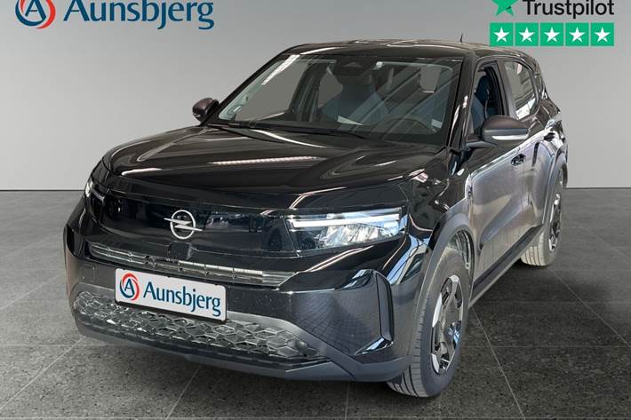 Sort Opel Frontera fra 2025 set udefra
