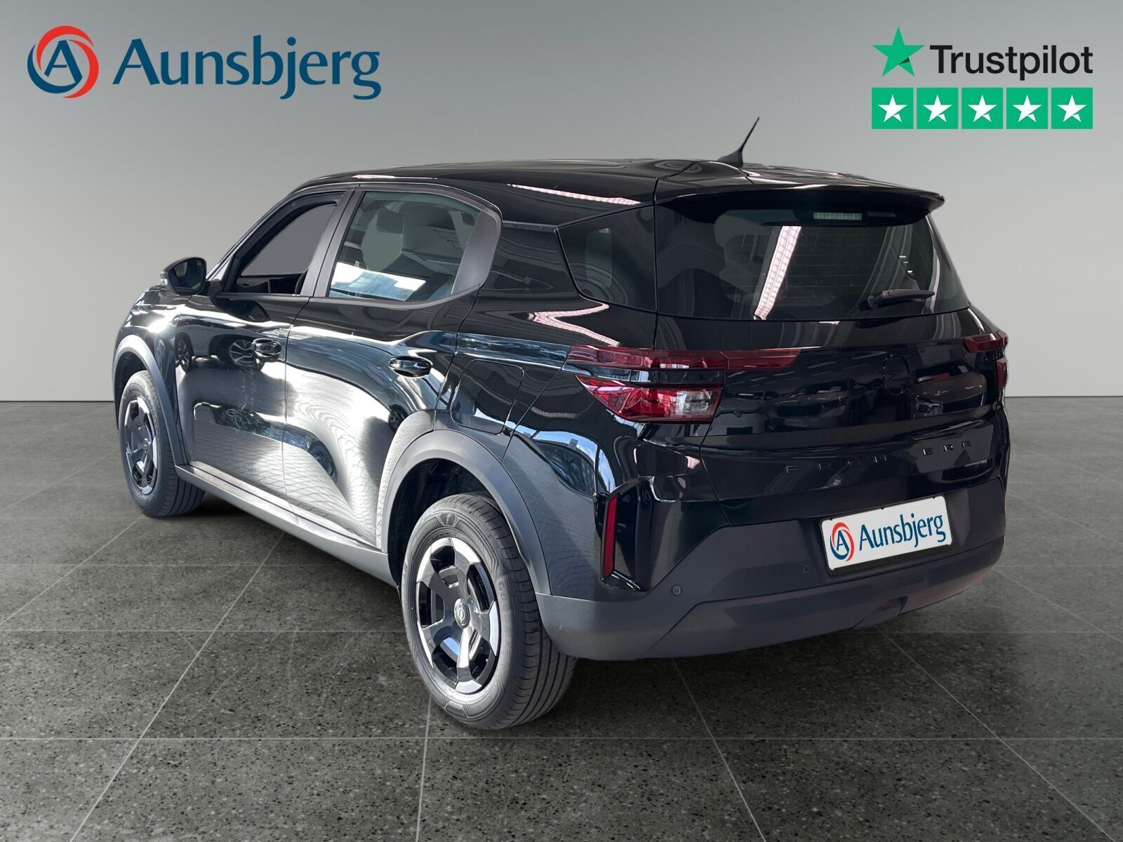Sort Opel Frontera fra 2025