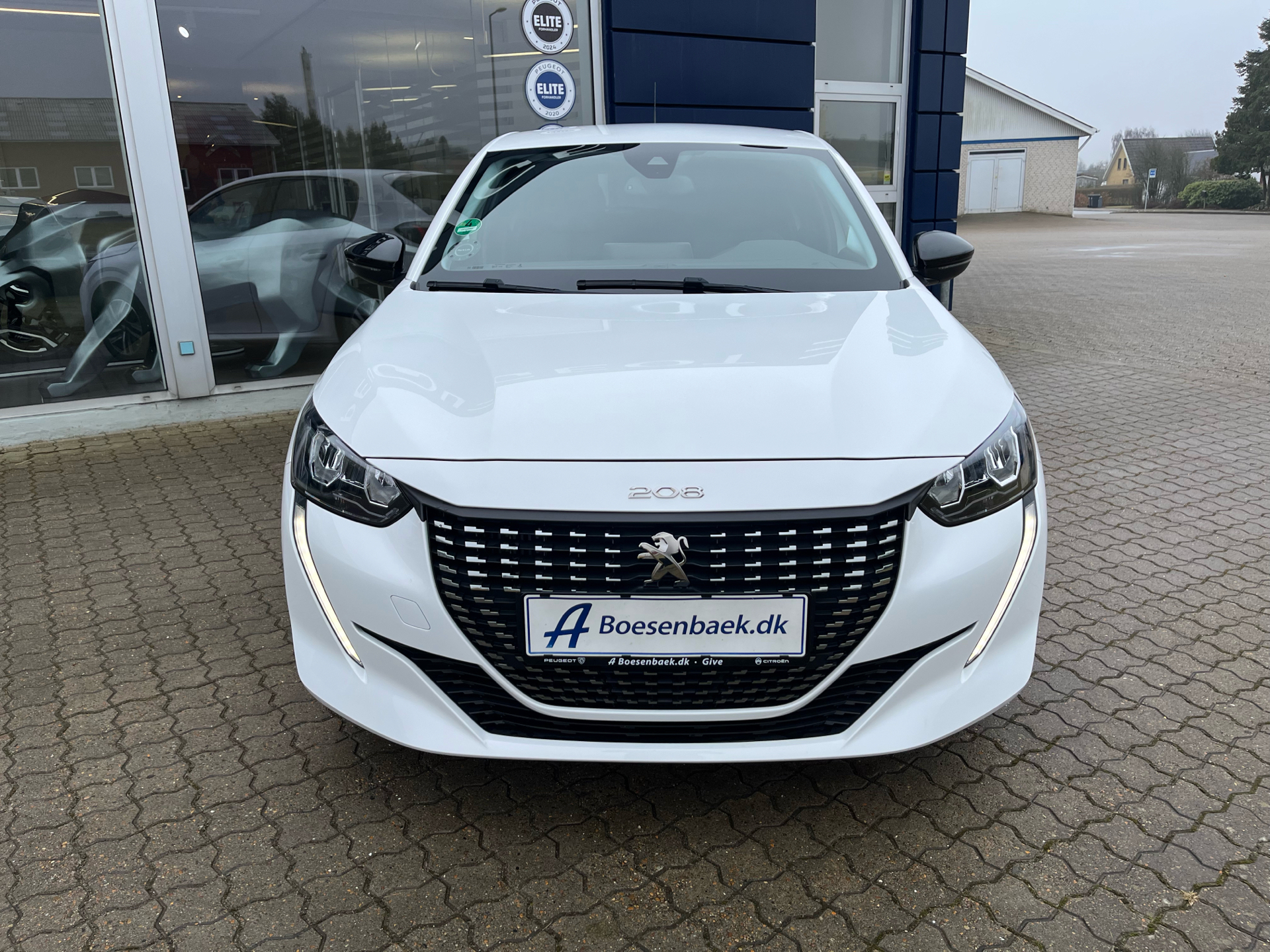 Peugeot 208 1,2 PureTech Allure 100HK 5d 6g