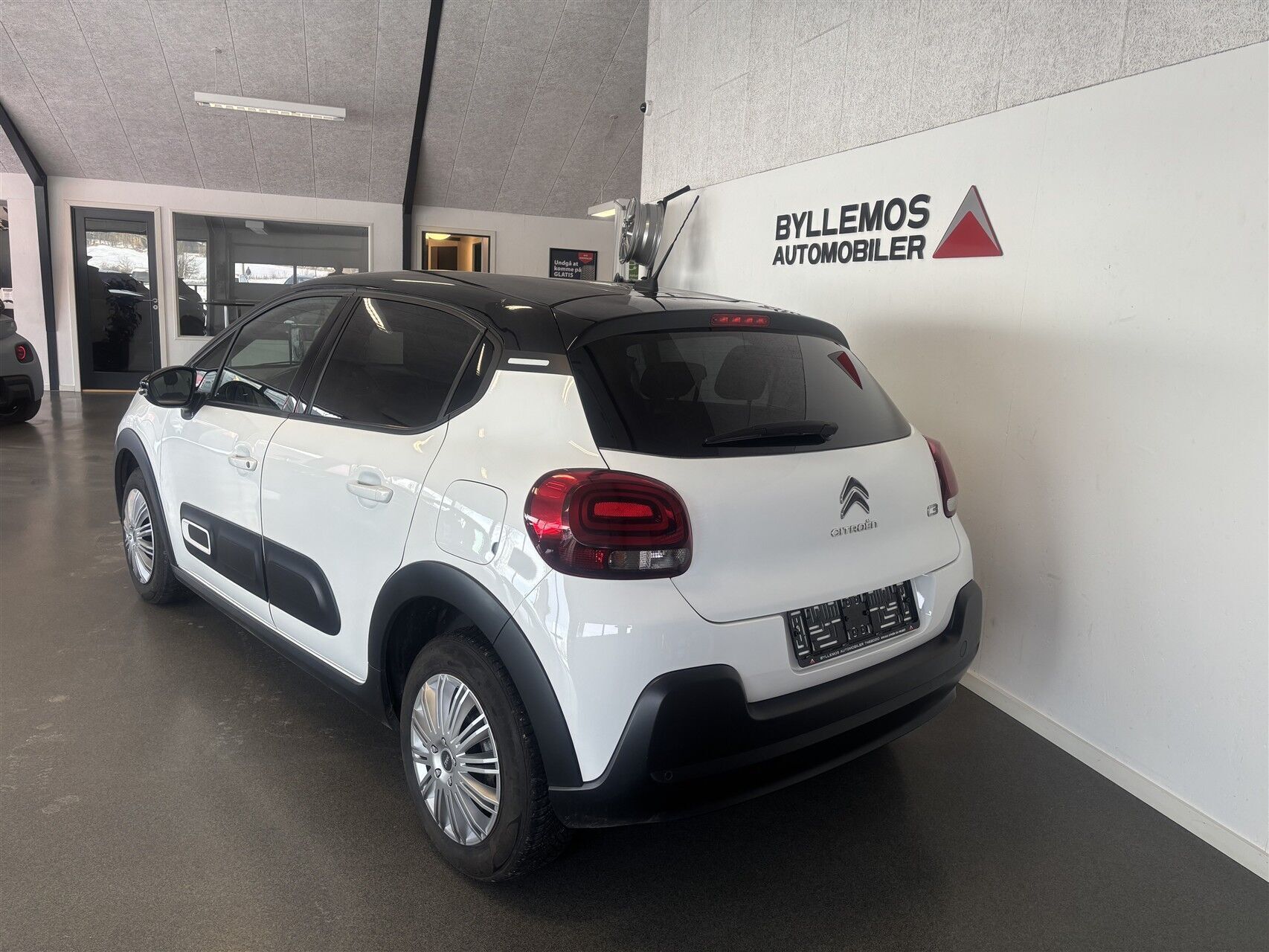 Citroën C3 1,2 PureTech Shine 83HK 5d