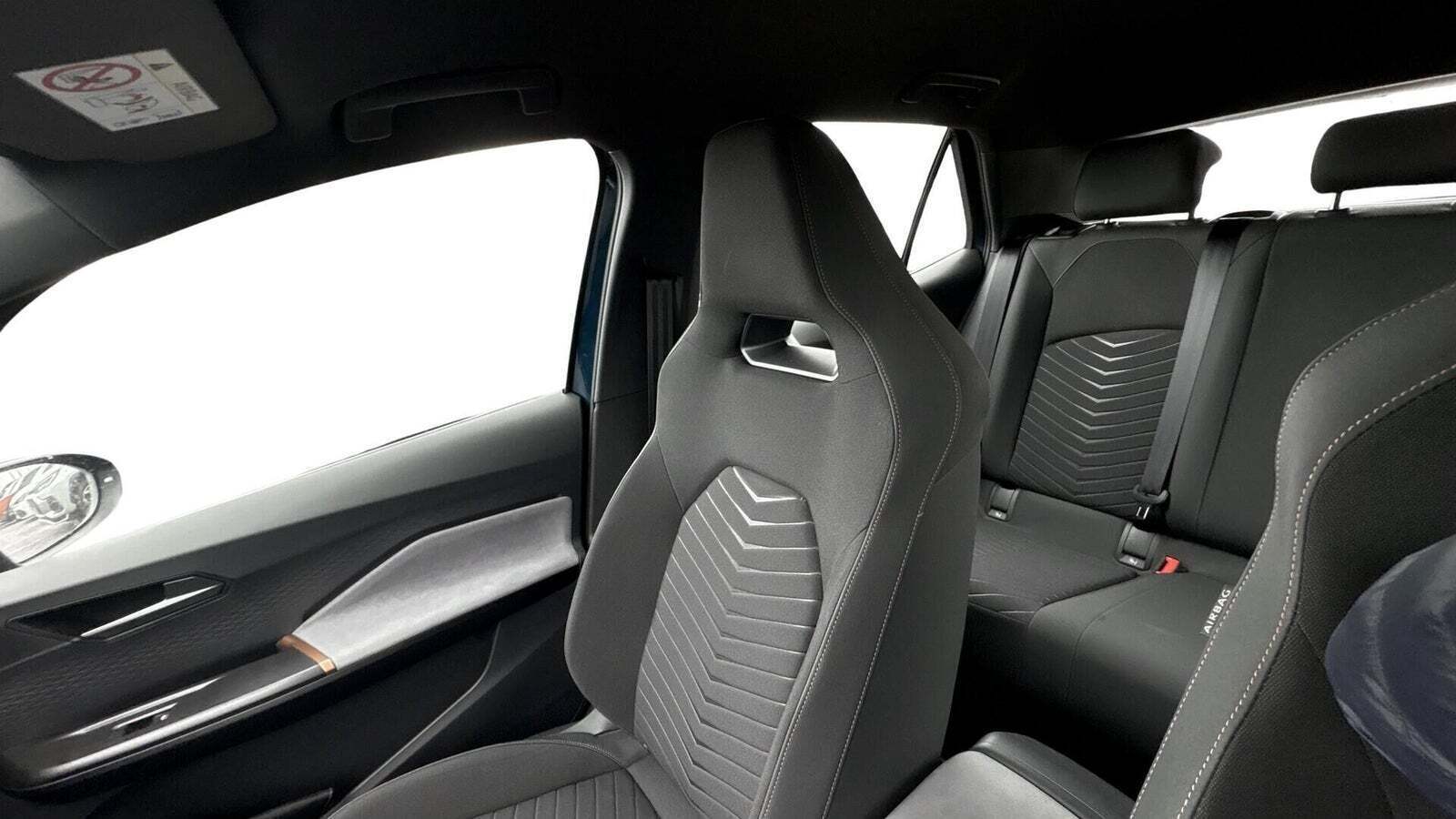 Blå Cupra Born fra 2022