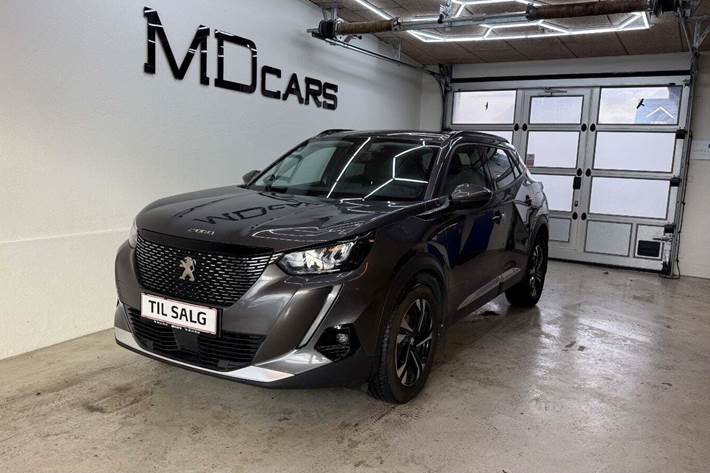 Grå Peugeot 2008 fra 2021 set udefra