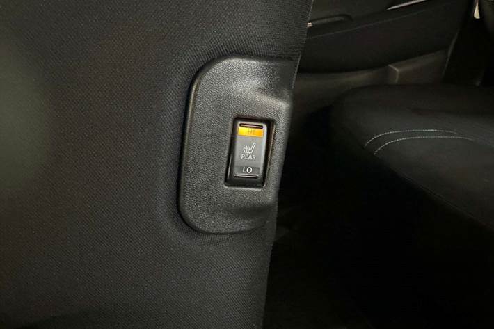 Sort Nissan Leaf fra 2021