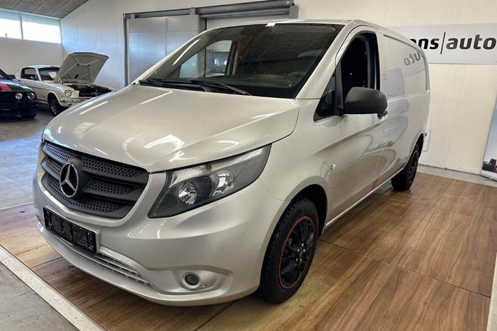 undefined Mercedes Vito 111 fra 2016 set udefra