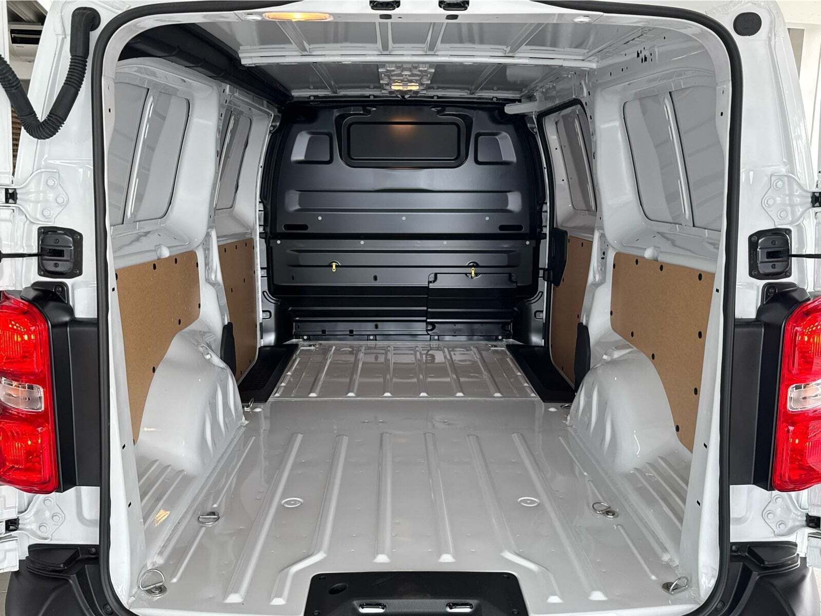 Hvid Citroën Jumpy fra 2026