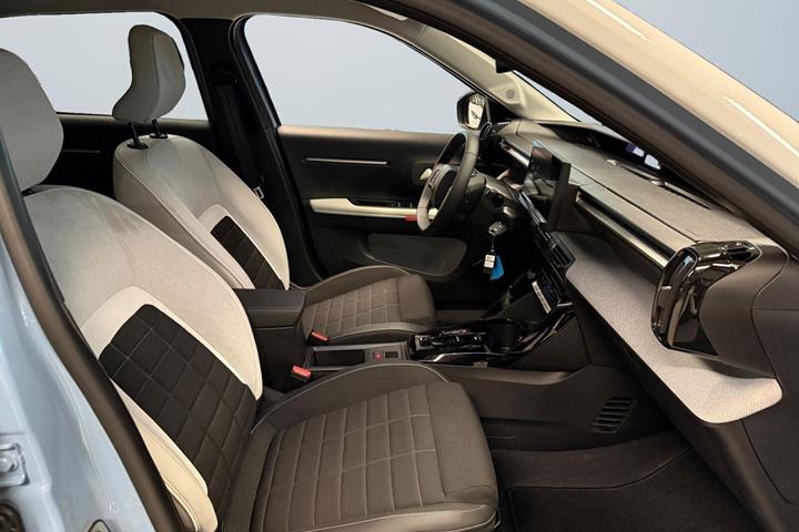 Blå Citroën ë-C3 fra 2024 set indefra