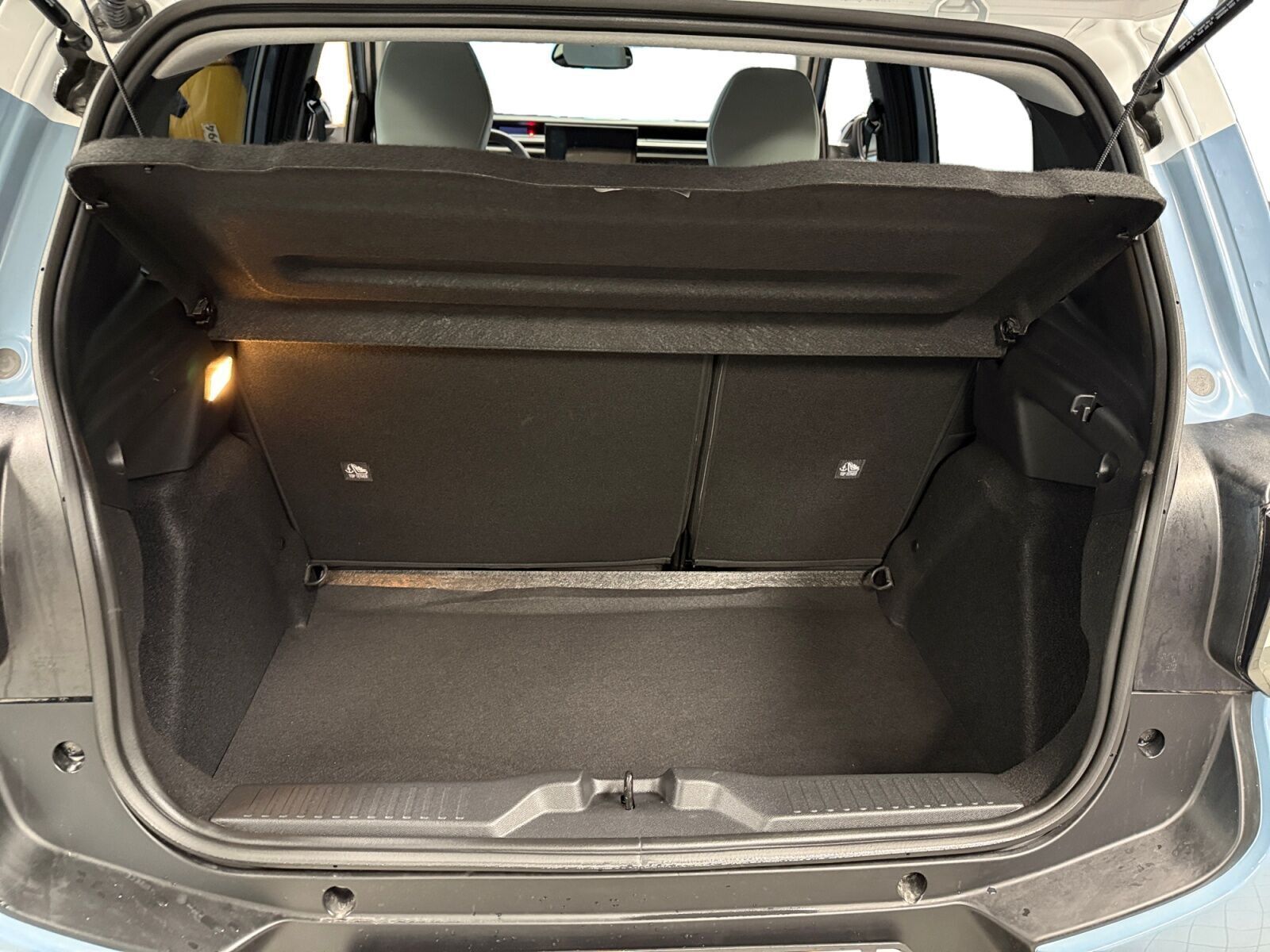 Blå Citroën ë-C3 fra 2024 set indefra