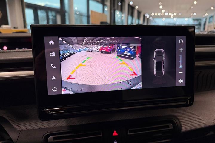 Blå Citroën ë-C3 fra 2024 set indefra