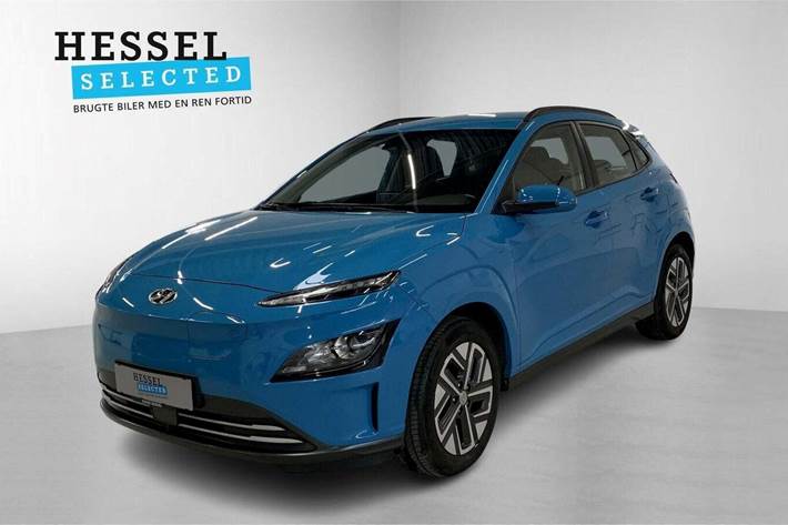Blå Hyundai Kona fra 2022 set udefra