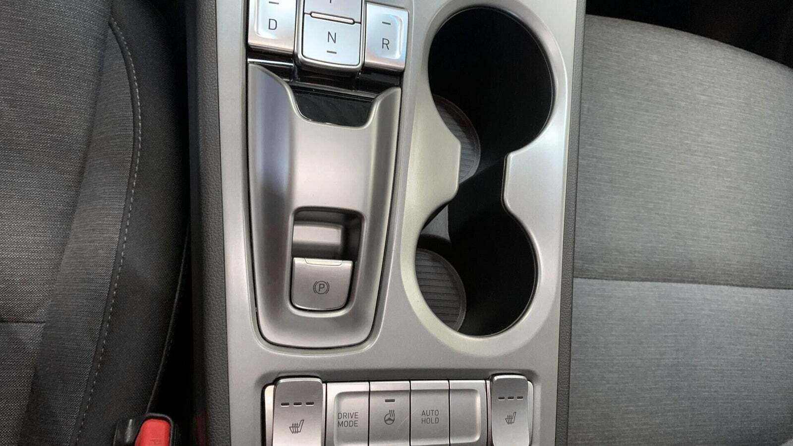 Blå Hyundai Kona fra 2022