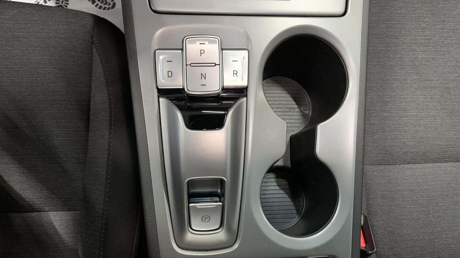 Hvid Hyundai Kona fra 2022