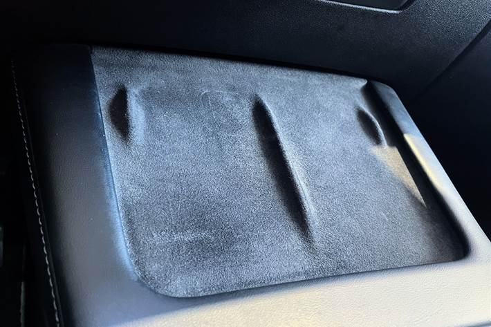 Sort Tesla Model 3 fra 2022