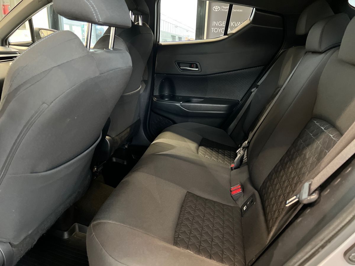 undefined Toyota C-HR fra 2020