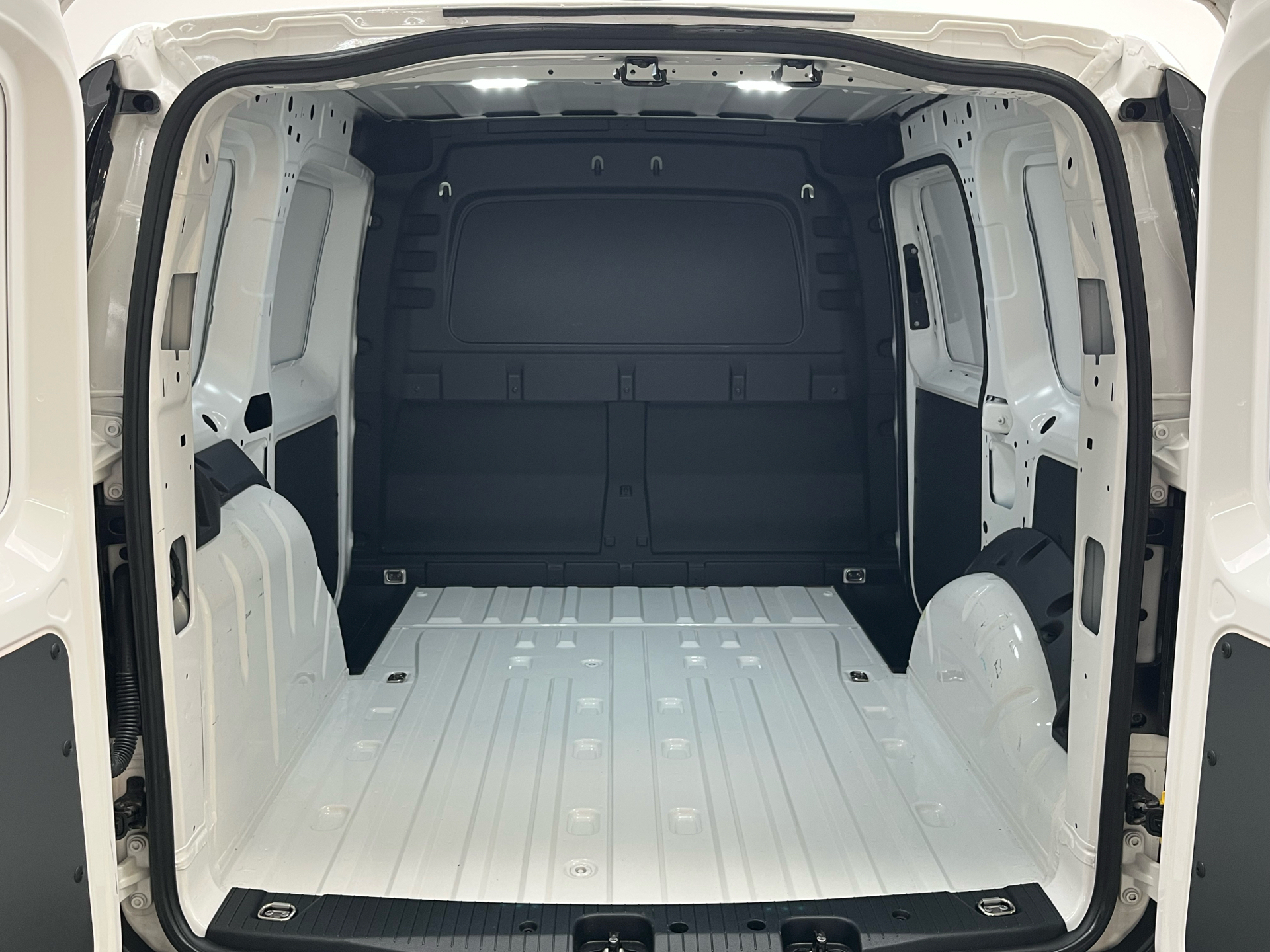 Hvid VW Caddy Cargo fra 2022