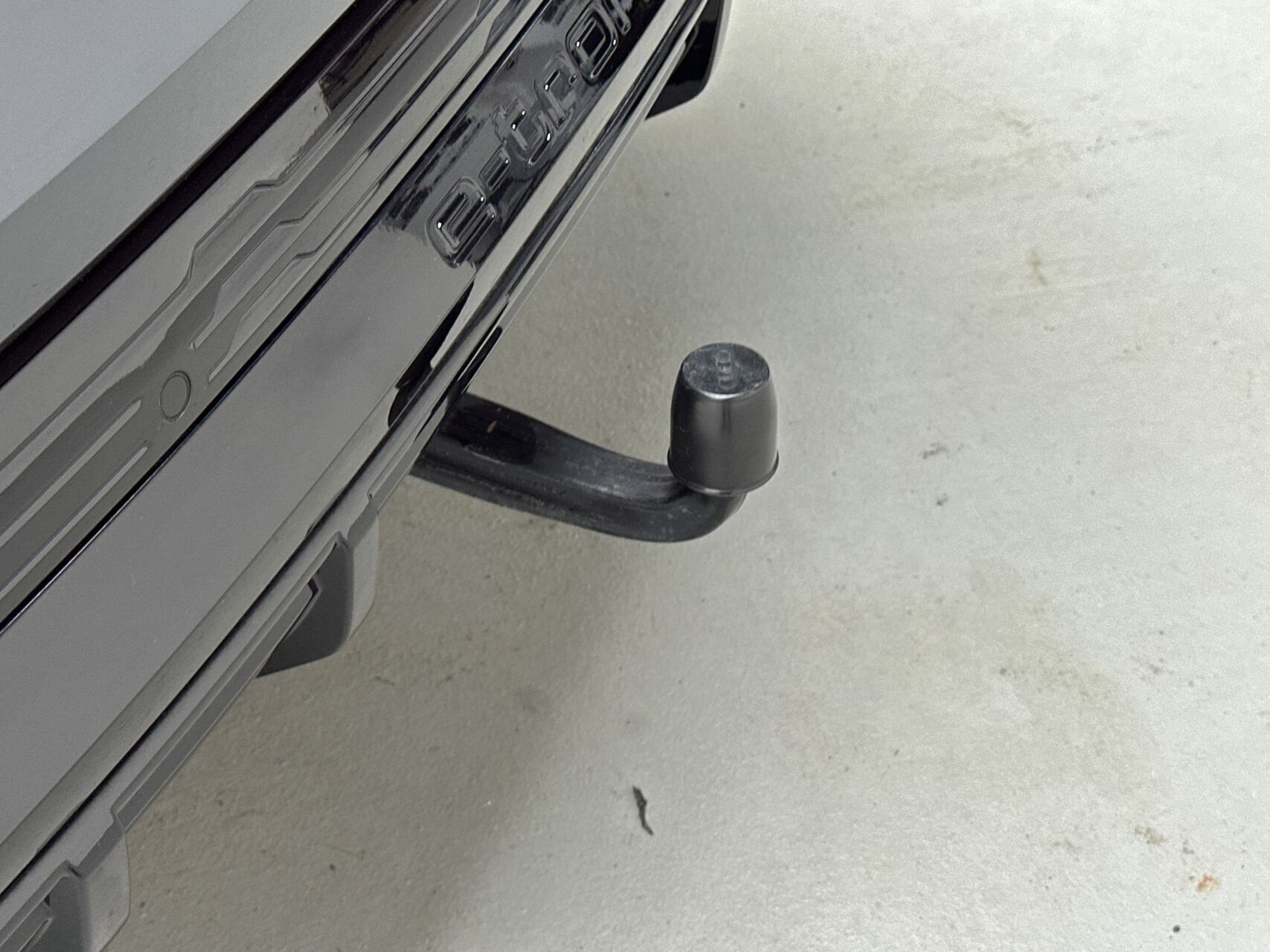 Grå Audi Q8 fra 2023