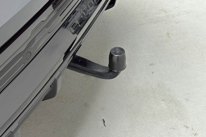 Grå Audi Q8 fra 2023