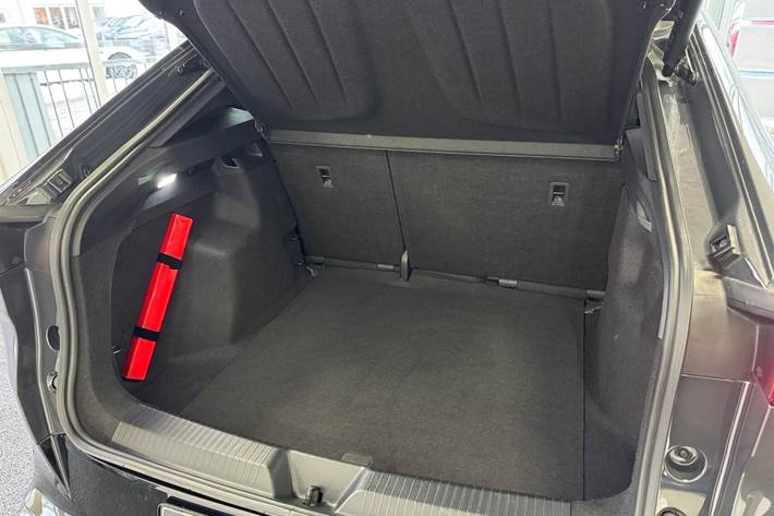 Grå Cupra Tavascan fra 2025