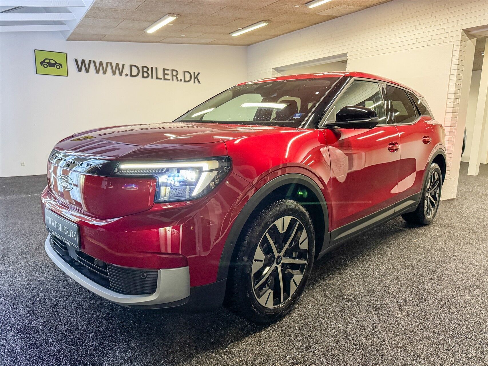 Rød Ford Explorer fra 2024