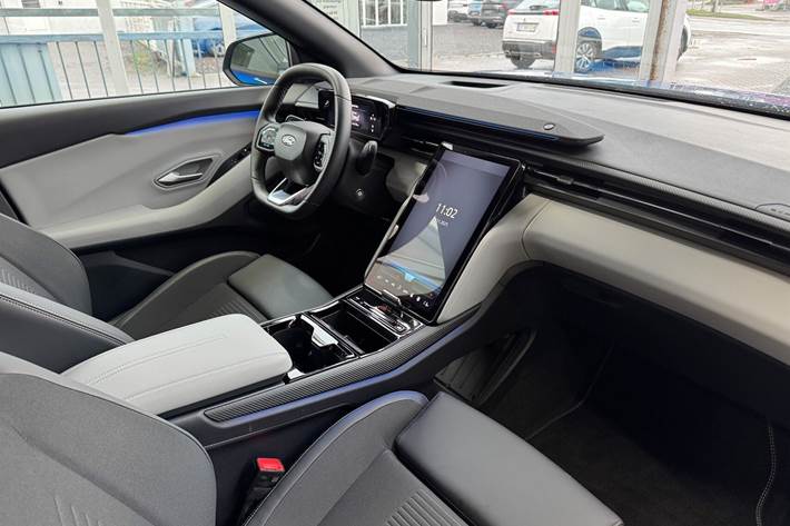 Blå Ford Explorer fra 2024