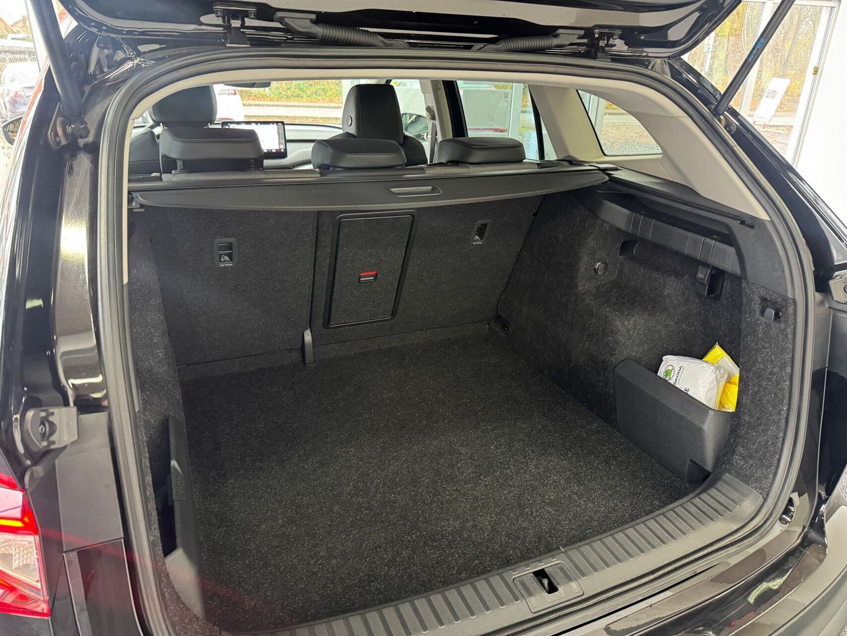 Sort Skoda Enyaq fra 2023