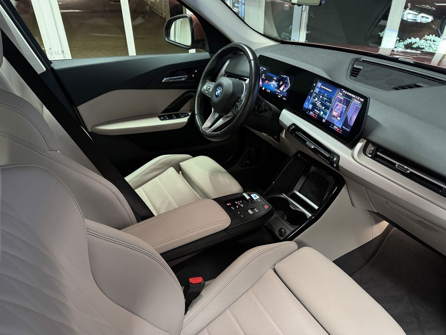 BMW iX1 xDrive30 EL 4x4 313HK 5d Aut.