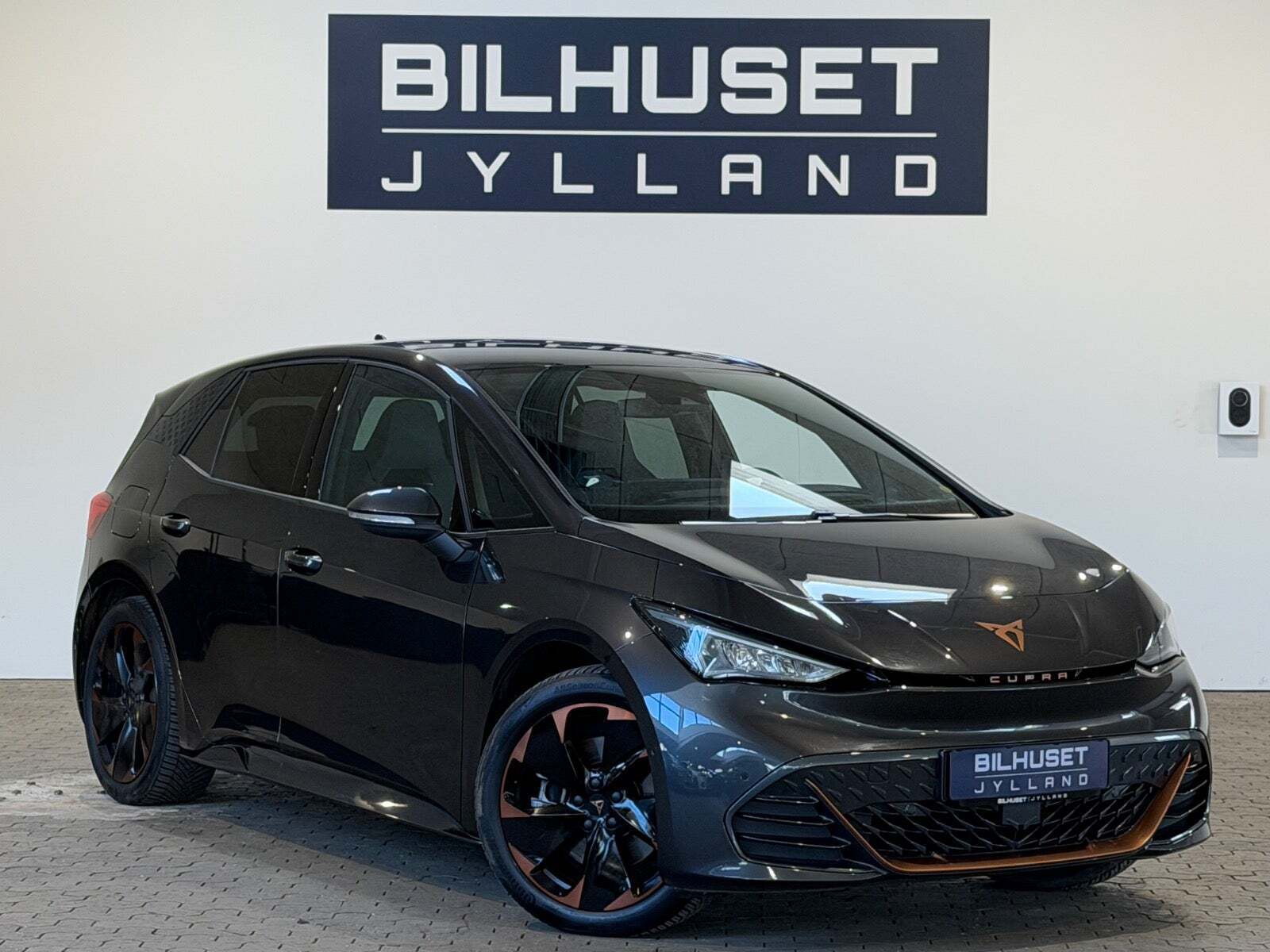 Cupra Born 77 e-Boost Dinamica Pack High