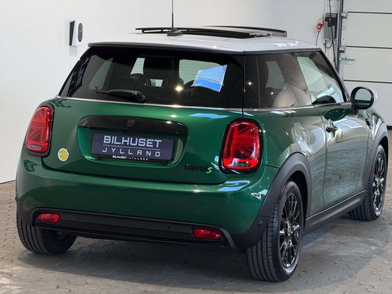 Mini Cooper SE Classic Trim