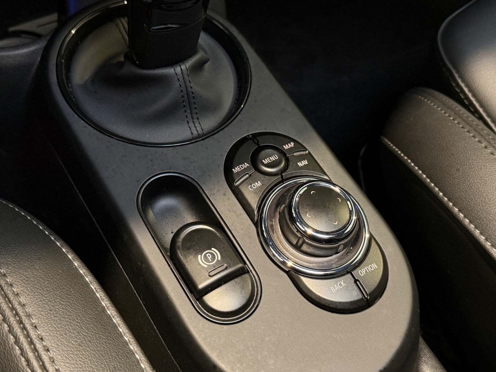 Grøn Mini Cooper SE fra 2023