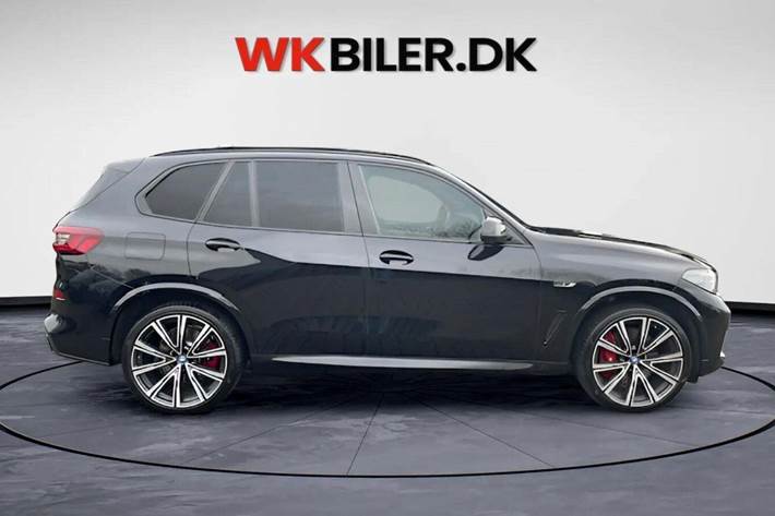 Sort BMW X5 fra 2022