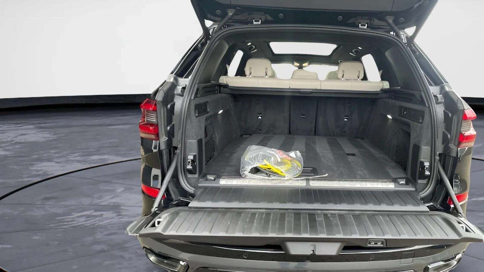 Sort BMW X5 fra 2022