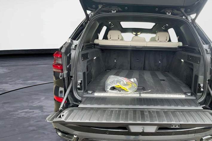 Sort BMW X5 fra 2022