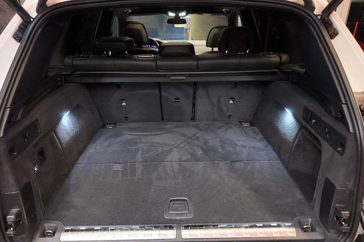 Hvid BMW X5 fra 2023