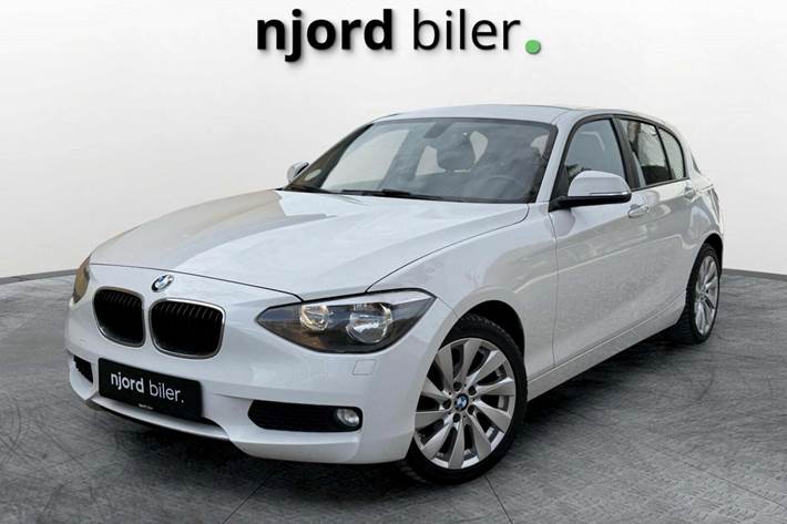 undefined BMW 116i fra 2014 set udefra