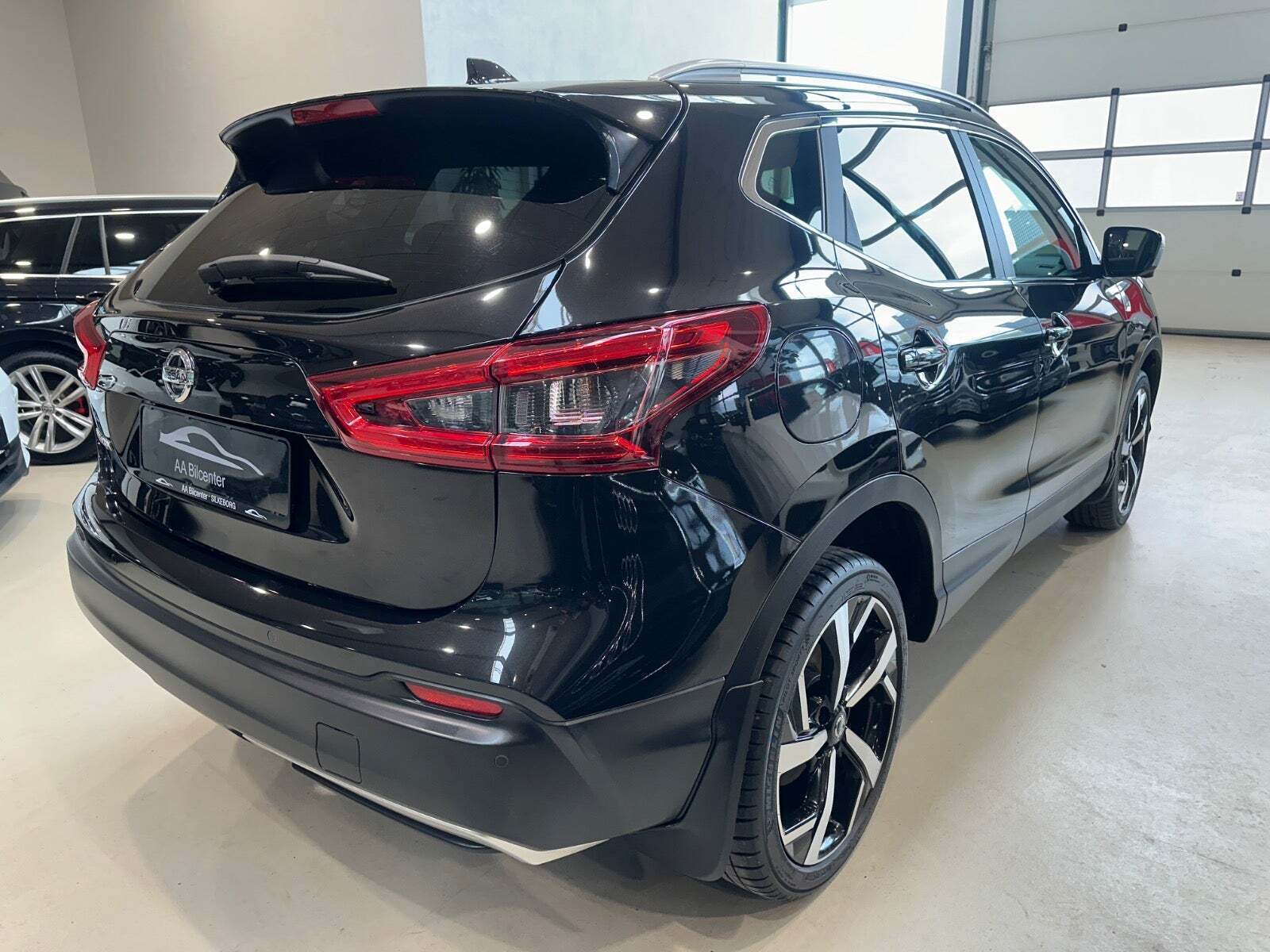 Sort Nissan Qashqai fra 2018