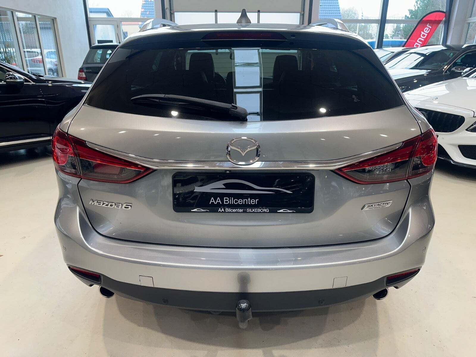 Grå Mazda 6 fra 2013