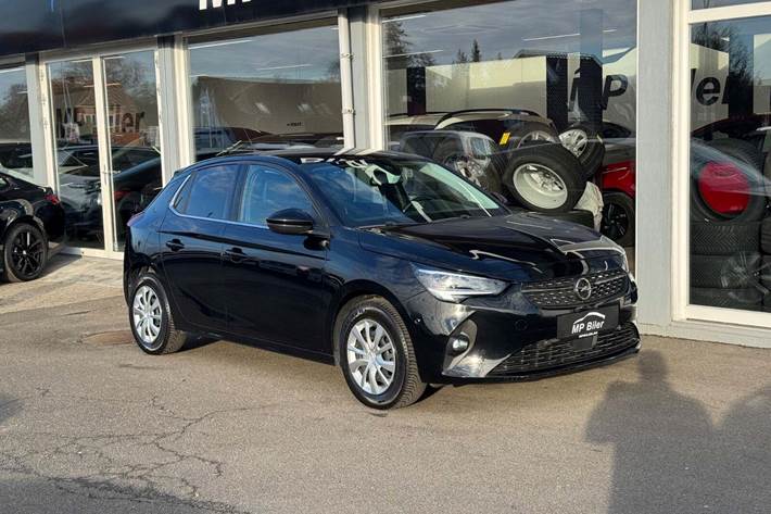 Sort Opel Corsa fra 2020