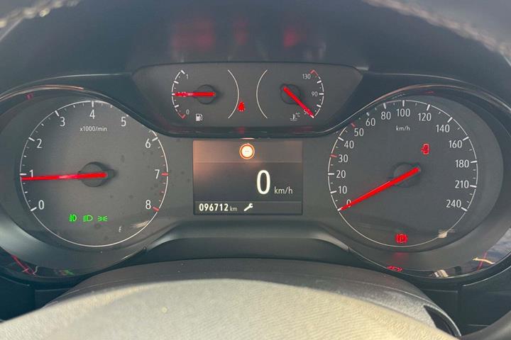 Sort Opel Corsa fra 2020