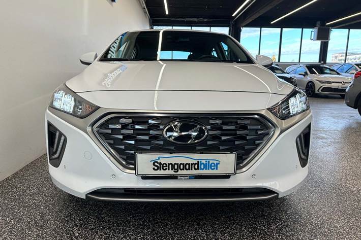Hvid Hyundai Ioniq fra 2020