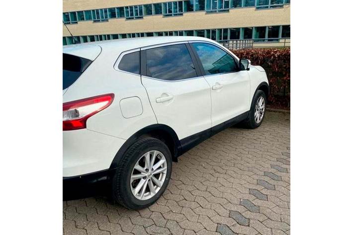 Hvid Nissan Qashqai fra 2018