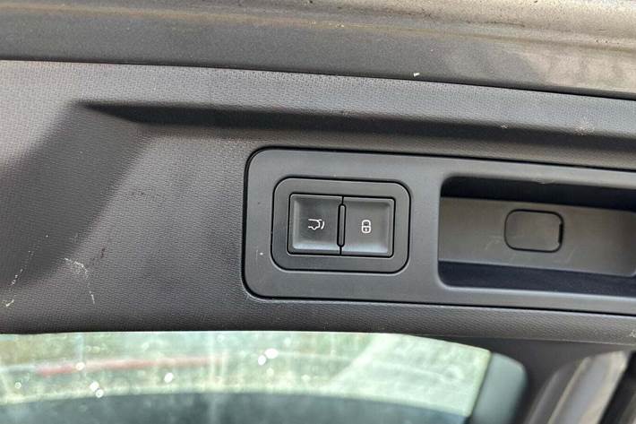 Grå BYD Atto 3 fra 2023