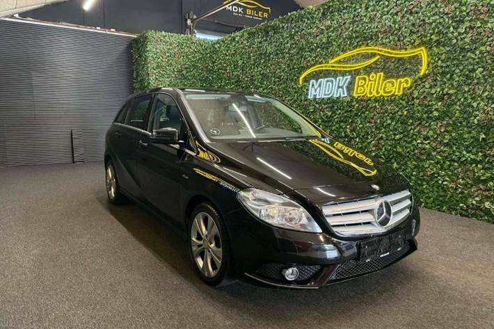 undefined Mercedes B180 fra 2012 set udefra