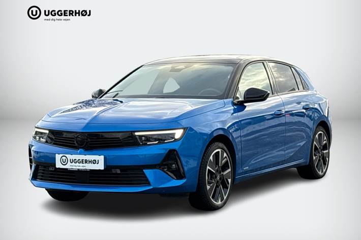 Blå Opel Astra-e fra 2023 set udefra