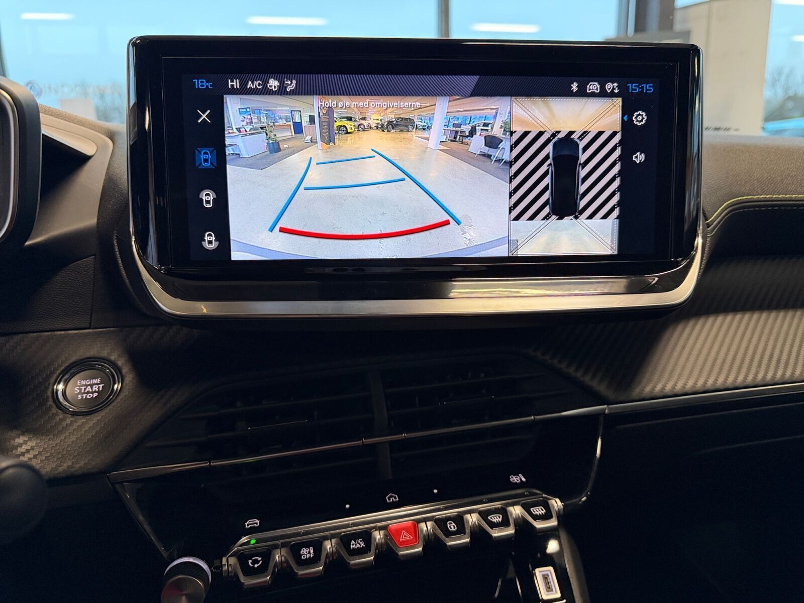 Sort Peugeot e-2008 fra 2025