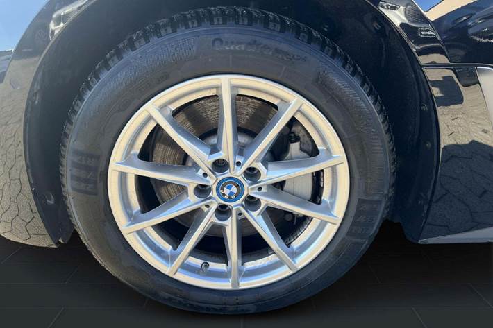 Sort BMW i4 fra 2023