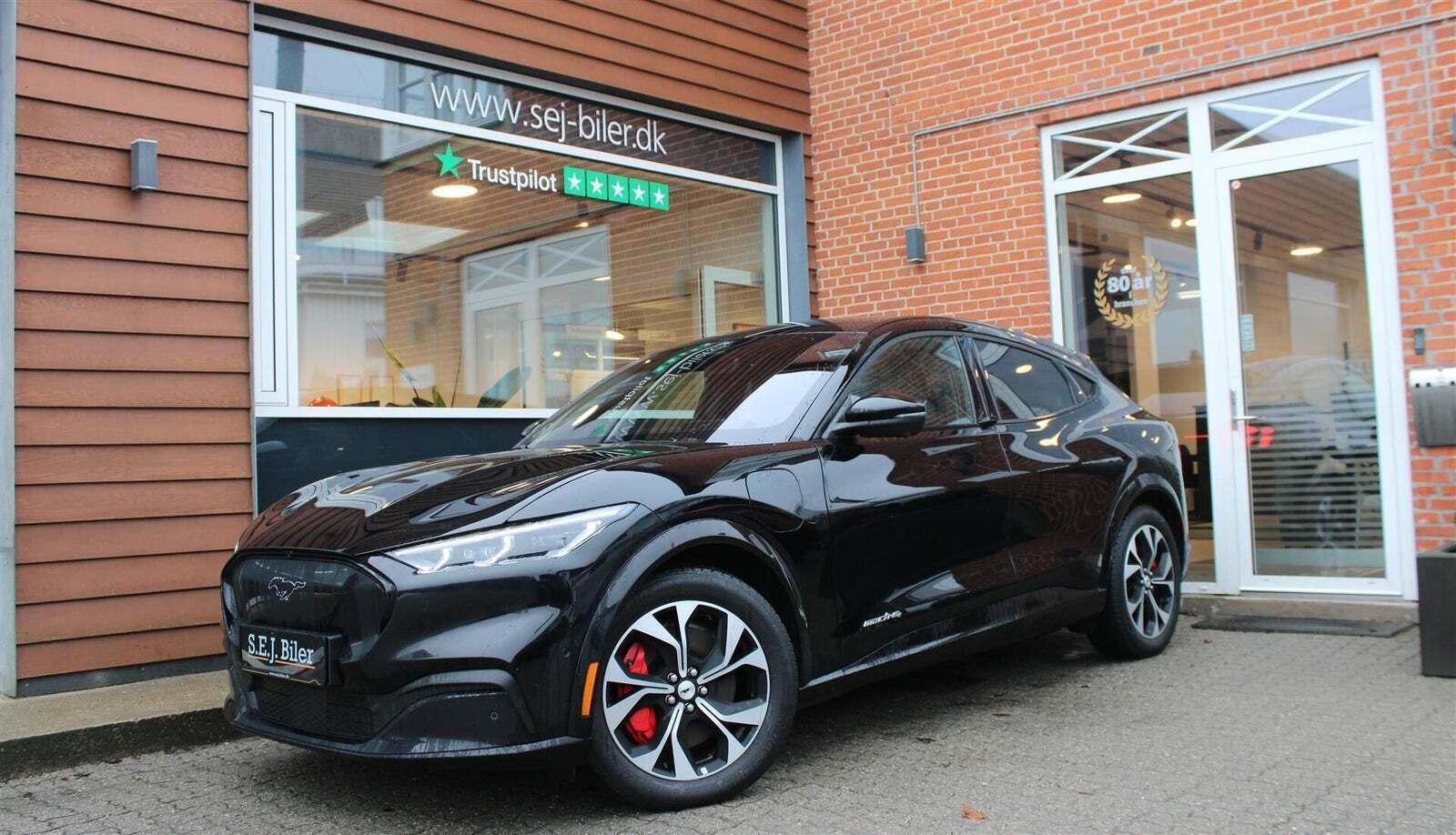 Ford Mustang Mach-E 70 Premium Standard Range AWD