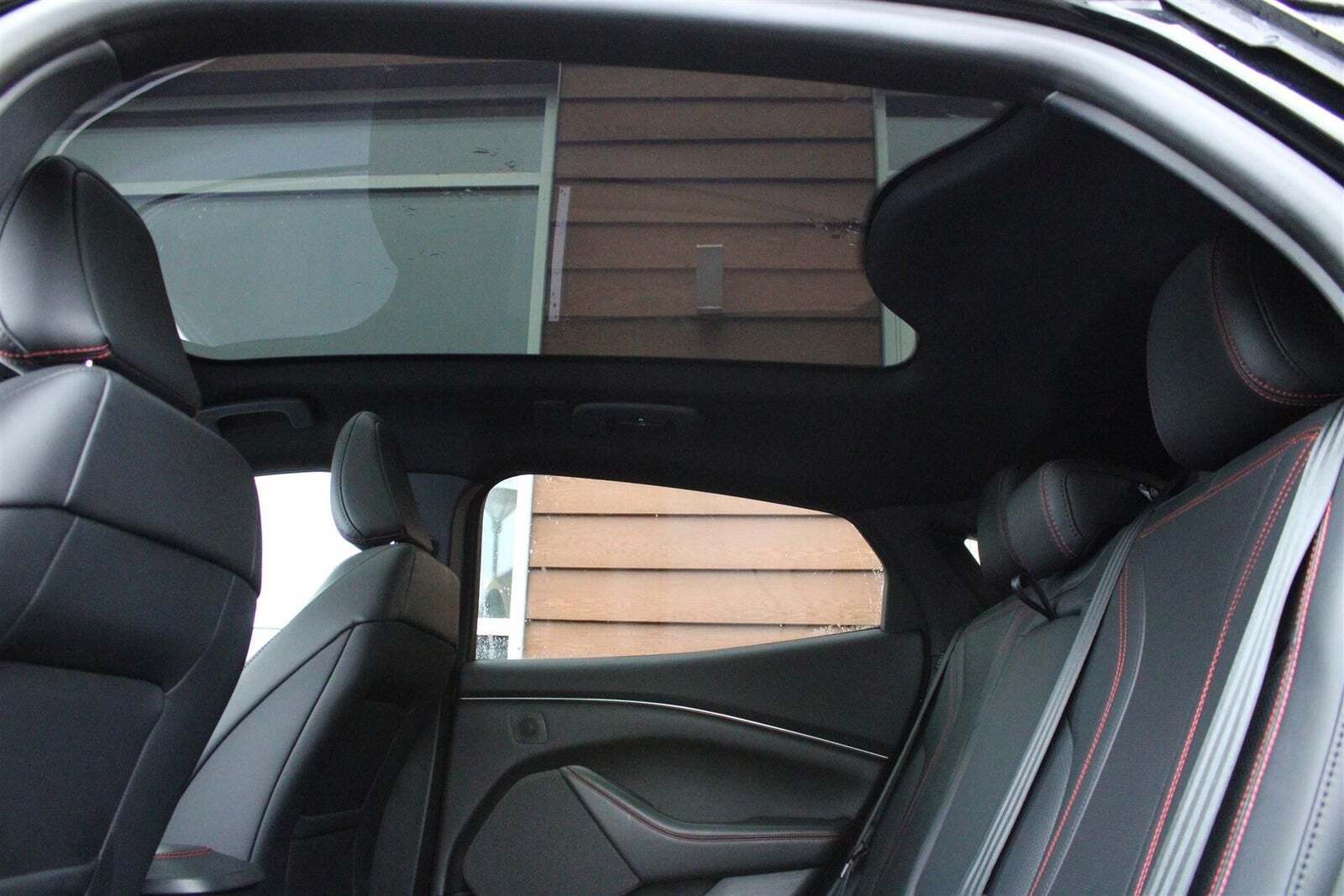 Ford Mustang Mach-E 70 Premium Standard Range AWD