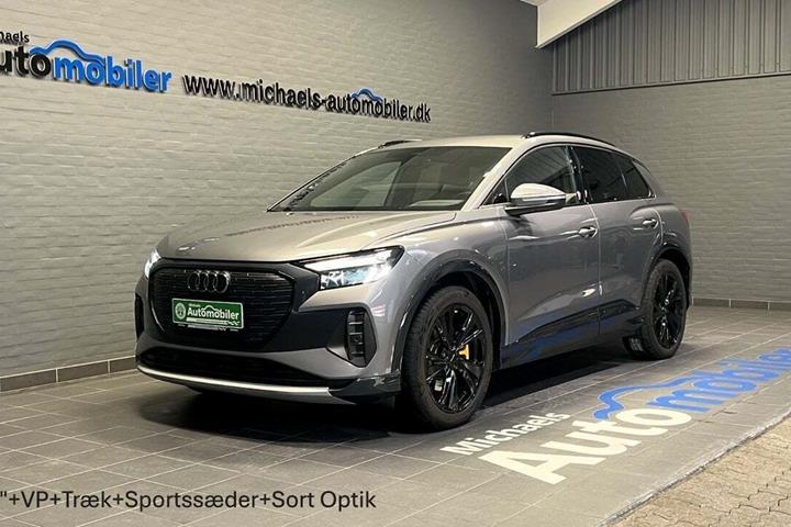 Grå Audi Q4 e-tron fra 2024 set udefra