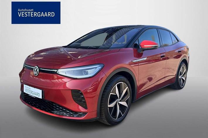 Rød VW ID.5 fra 2022 set udefra