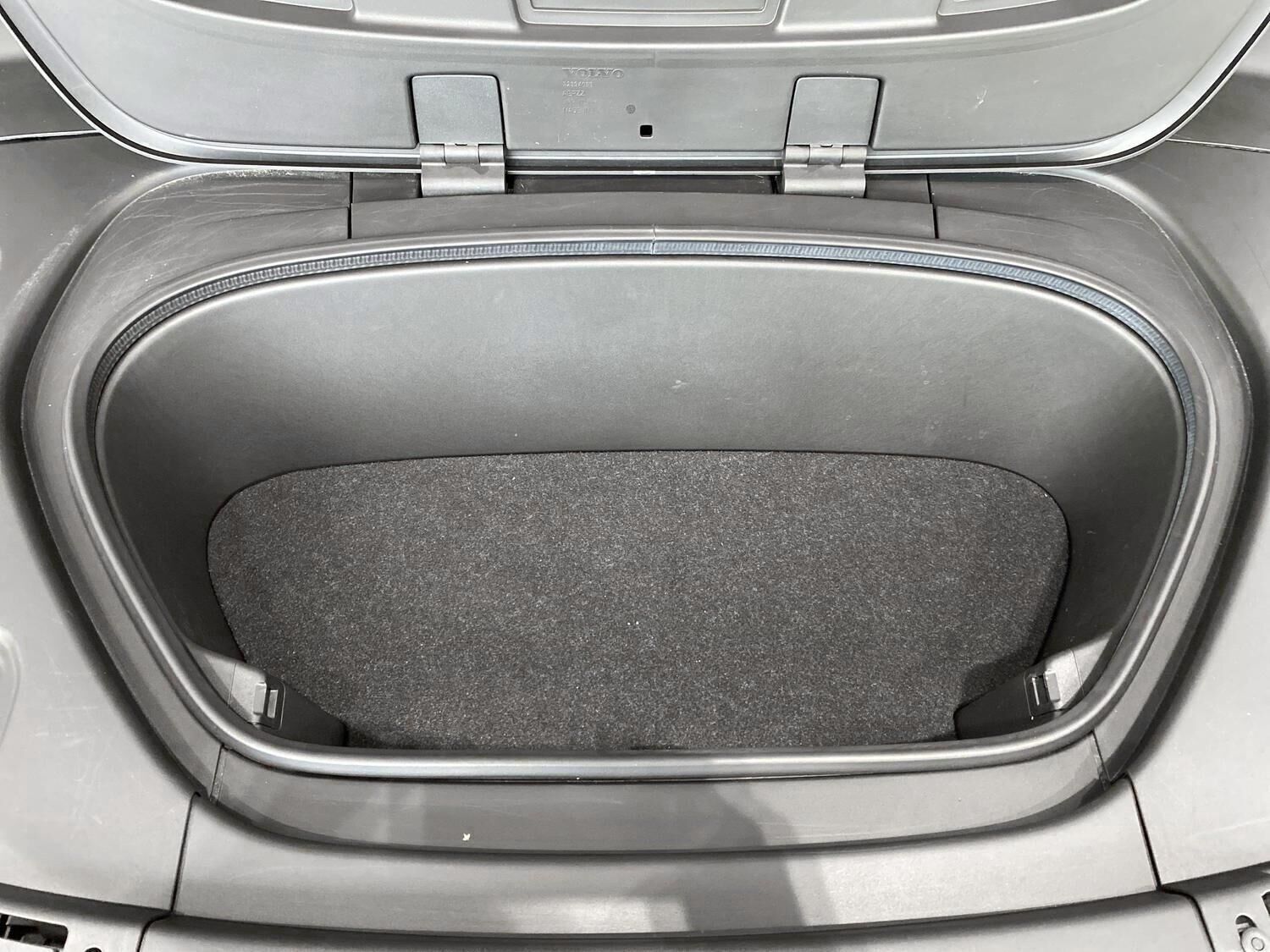 Blå Volvo XC40 fra 2022