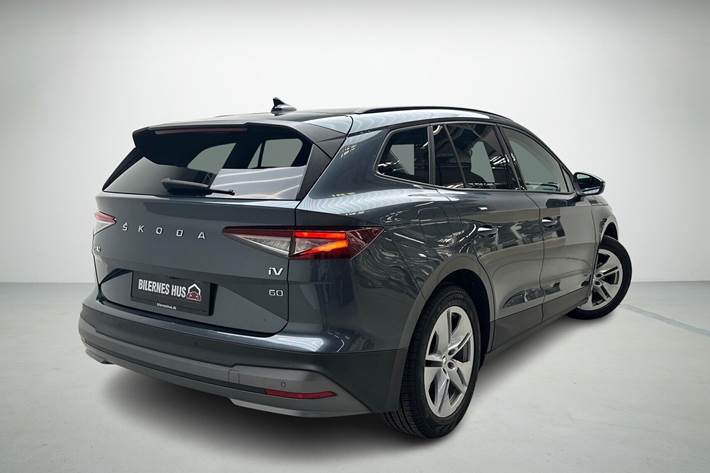 Grå Skoda Enyaq fra 2021